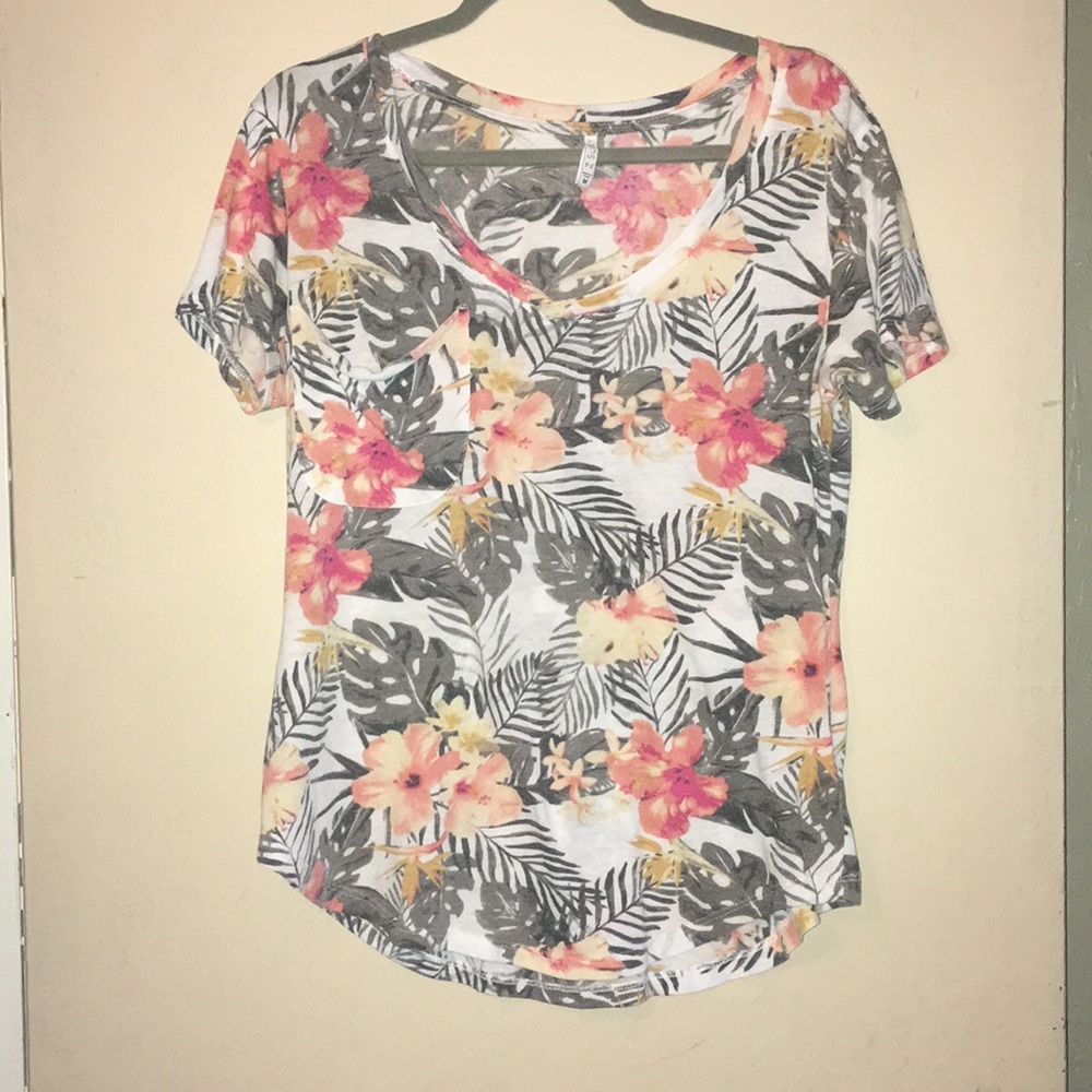 Z Supply T shirt